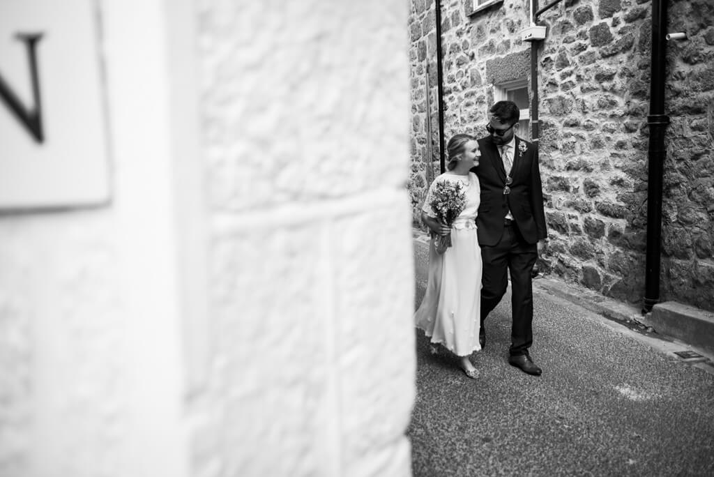 Fiona and David's elopement, st ives, Cornwall Photography by Arianna Fenton